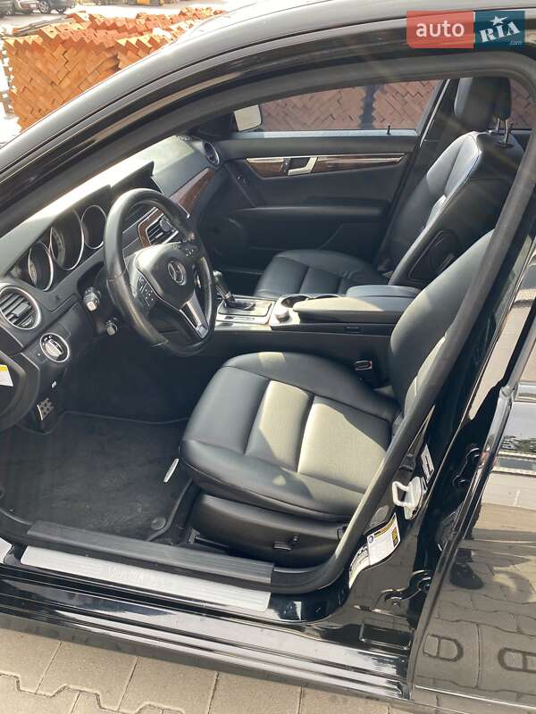 Седан Mercedes-Benz C-Class 2013 в Виннице