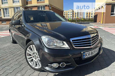 Универсал Mercedes-Benz C-Class 2012 в Киеве