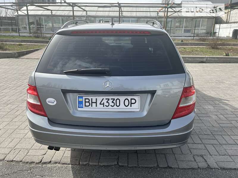 Универсал Mercedes-Benz C-Class 2010 в Киеве