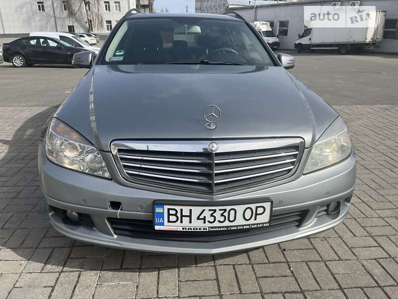 Mercedes-Benz C-Class 2010