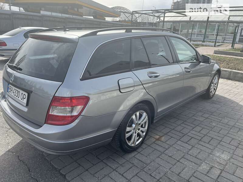 Универсал Mercedes-Benz C-Class 2010 в Киеве