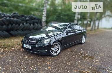 Седан Mercedes-Benz C-Class 2012 в Чернівцях