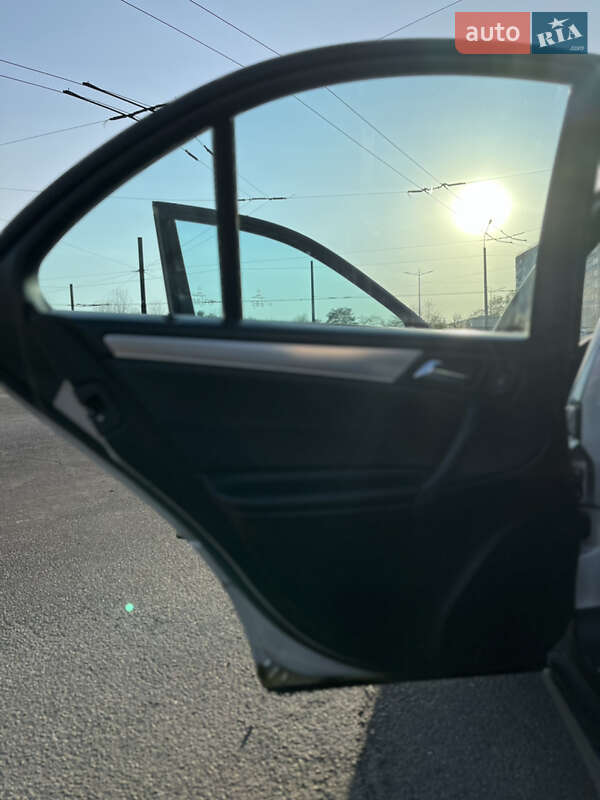 Седан Mercedes-Benz C-Class 2001 в Запорожье