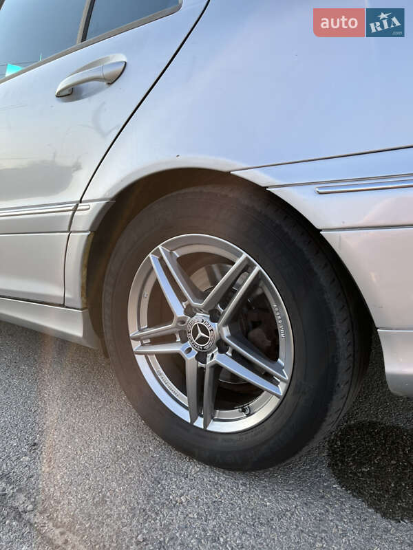 Седан Mercedes-Benz C-Class 2001 в Запорожье