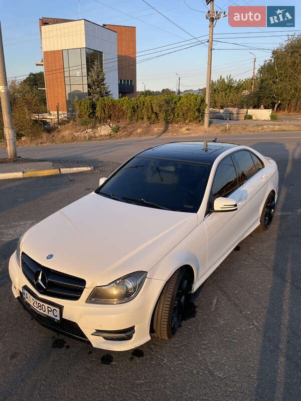 Седан Mercedes-Benz C-Class 2013 в Киеве