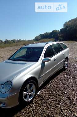Универсал Mercedes-Benz C-Class 2004 в 