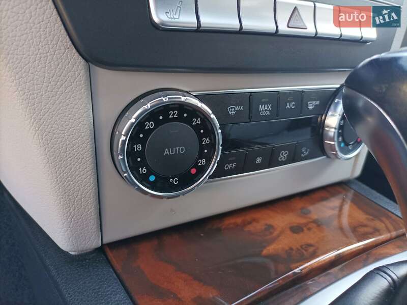 Седан Mercedes-Benz C-Class 2011 в Одессе