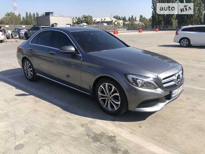 Седан Mercedes-Benz C-Class 2017 в Киеве