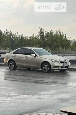 Седан Mercedes-Benz C-Class 2011 в Киеве