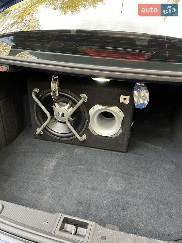 Седан Mercedes-Benz C-Class 2002 в Запоріжжі