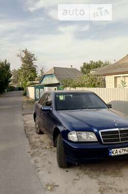 Седан Mercedes-Benz C-Class 2000 в Києві