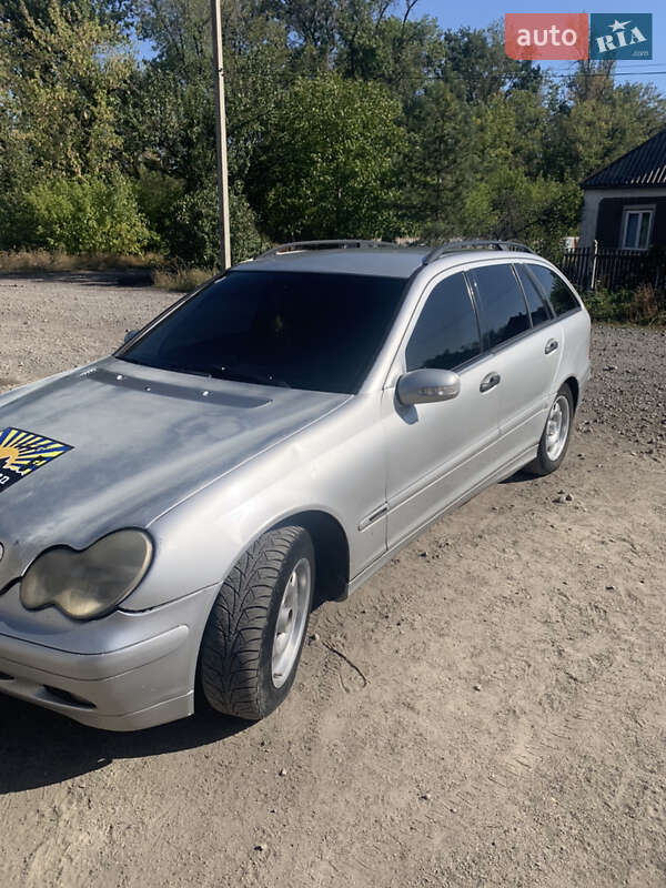 Універсал Mercedes-Benz C-Class 2002 в 