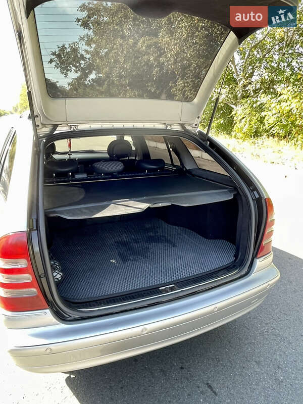Универсал Mercedes-Benz C-Class 2003 в Днепре