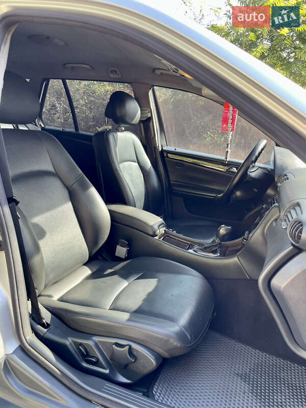 Универсал Mercedes-Benz C-Class 2003 в Днепре