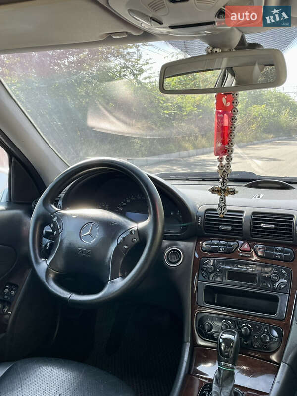 Универсал Mercedes-Benz C-Class 2003 в Днепре