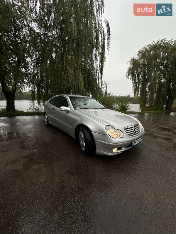 Купе Mercedes-Benz C-Class 2001 в Ровно