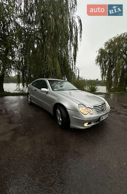 Купе Mercedes-Benz C-Class 2001 в 