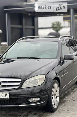 Универсал Mercedes-Benz C-Class 2009 в Черновцах