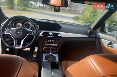 Седан Mercedes-Benz C-Class 2011 в 