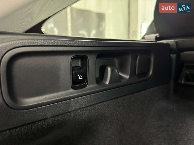 Универсал Mercedes-Benz C-Class 2023 в Киеве фото 74 Универсал Mercedes-Benz C-Class 2023 в Киеве