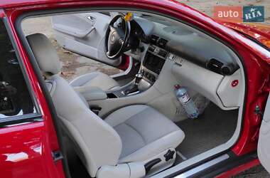 Купе Mercedes-Benz C-Class 2005 в 