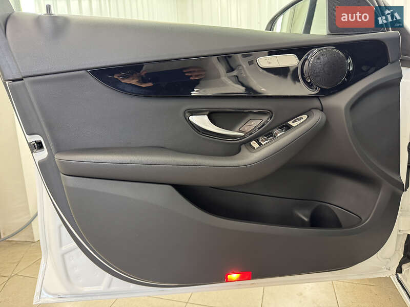 Седан Mercedes-Benz C-Class 2021 в Києві