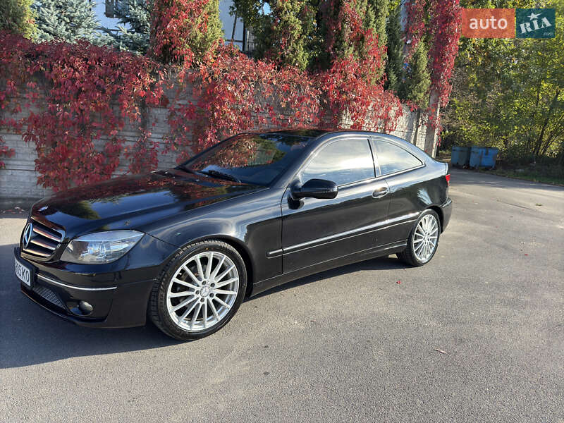 Седан Mercedes-Benz C-Class 2008 в Ладижині