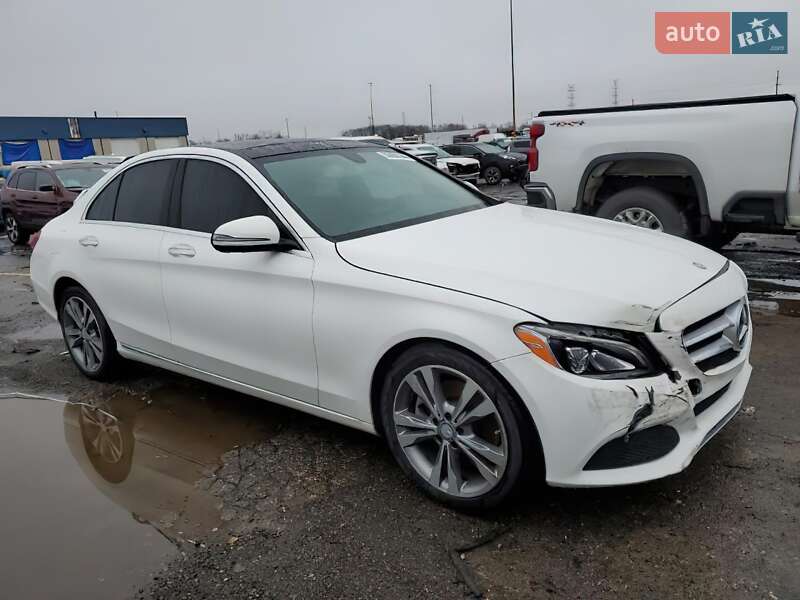 Седан Mercedes-Benz C-Class 2017 в Ужгороді