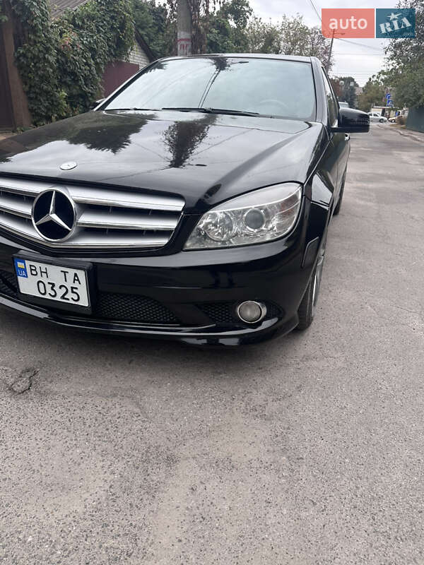 Mercedes-Benz C-Class 2010