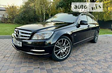 Універсал Mercedes-Benz C-Class 2010 в Києві