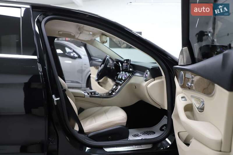 Седан Mercedes-Benz C-Class 2015 в Каменском