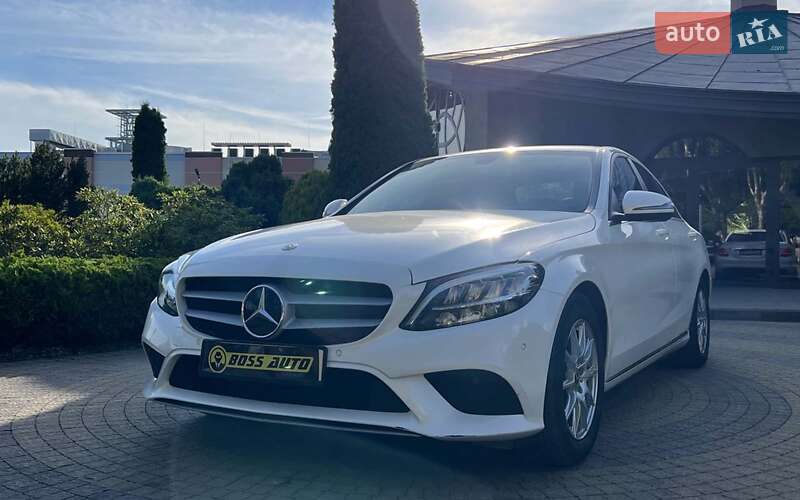Седан Mercedes-Benz C-Class 2018 в Львові