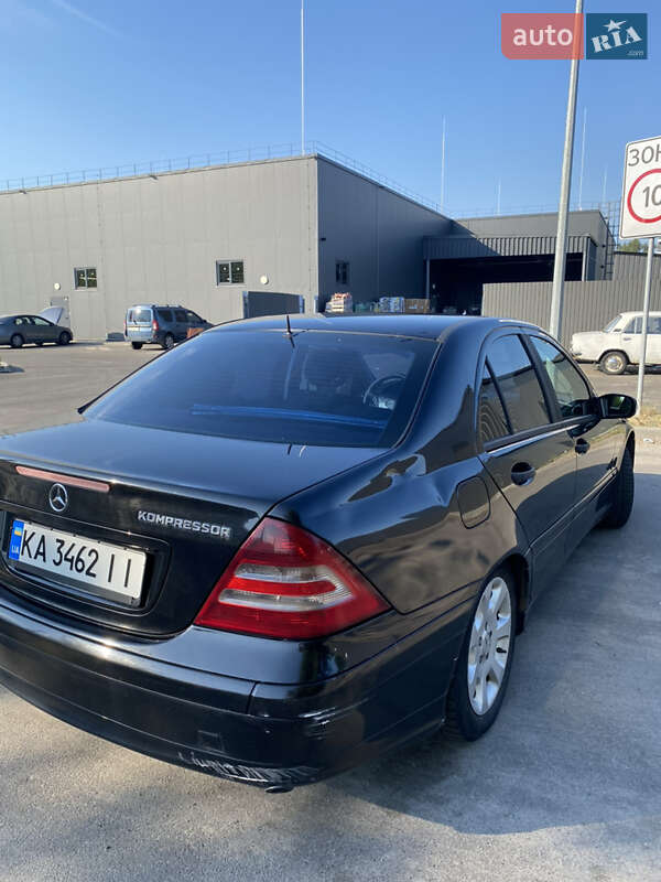 Седан Mercedes-Benz C-Class 2004 в Киеве