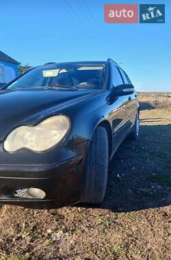 Универсал Mercedes-Benz C-Class 2005 в Казанке