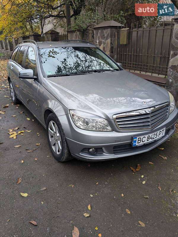 Универсал Mercedes-Benz C-Class 2009 в Львове