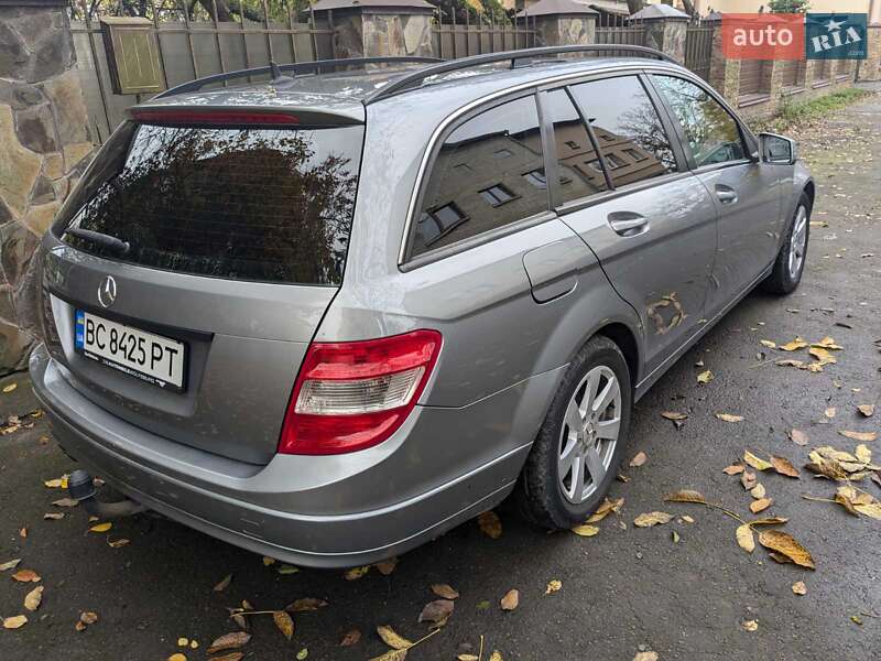 Универсал Mercedes-Benz C-Class 2009 в Львове