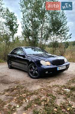 Седан Mercedes-Benz C-Class 2000 в Дніпрі