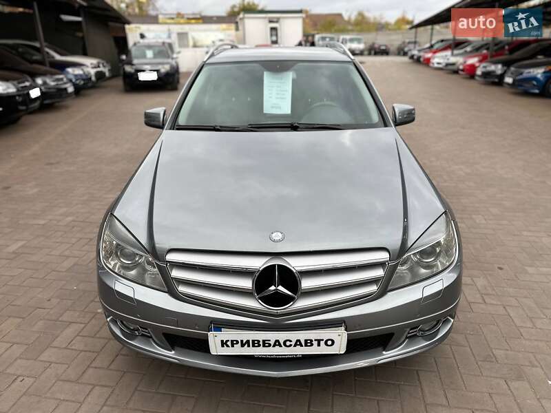 Универсал Mercedes-Benz C-Class 2010 в Кривом Роге