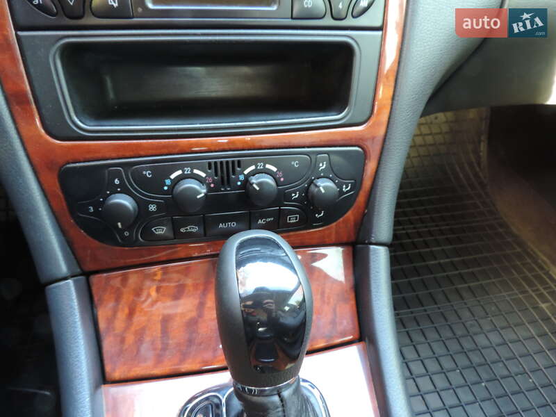 Седан Mercedes-Benz C-Class 2002 в Кривом Роге