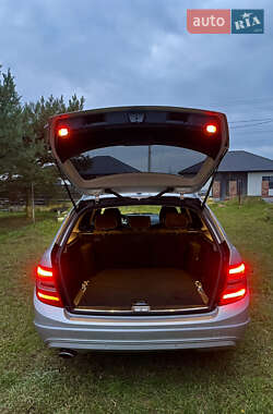 Универсал Mercedes-Benz C-Class 2011 в 