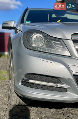 Универсал Mercedes-Benz C-Class 2011 в 
