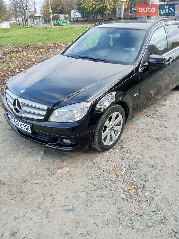Универсал Mercedes-Benz C-Class 2010 в Мукачево