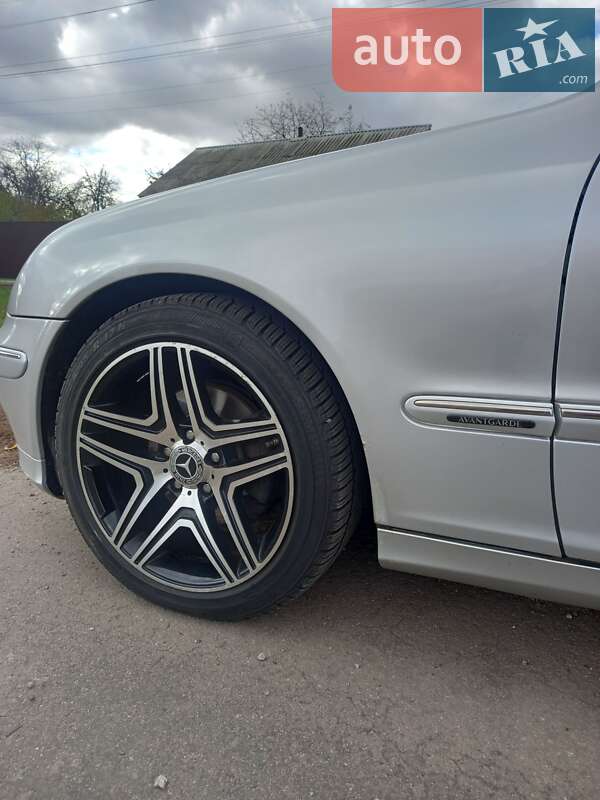 Седан Mercedes-Benz C-Class 2000 в Березане