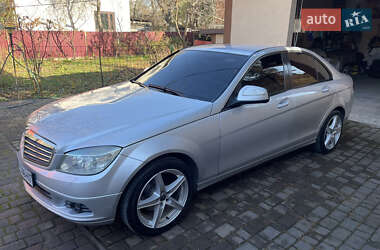 Седан Mercedes-Benz C-Class 2007 в Ивано-Франковске