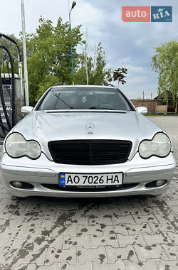 Універсал Mercedes-Benz C-Class 2001 в Сваляві