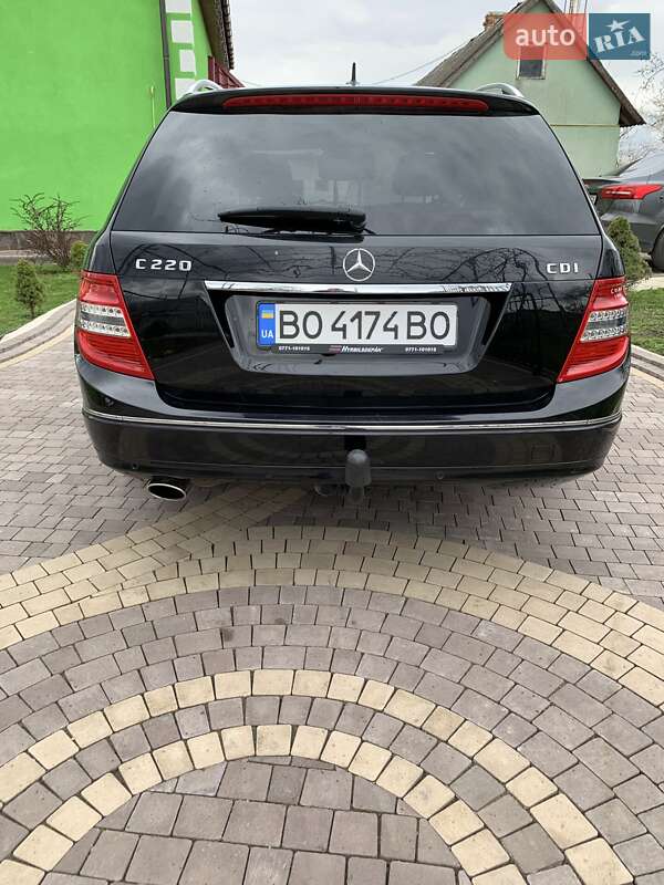 Універсал Mercedes-Benz C-Class 2010 в Тернополі