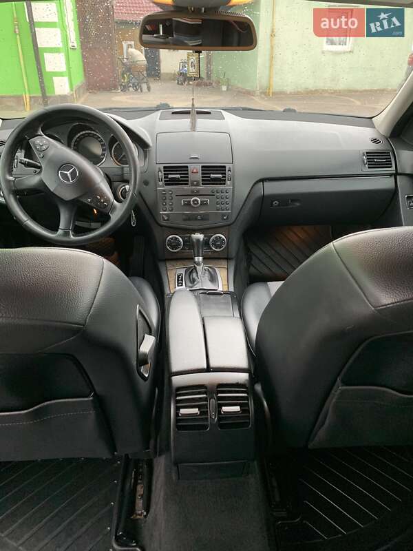 Універсал Mercedes-Benz C-Class 2010 в Тернополі