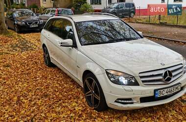 Универсал Mercedes-Benz C-Class 2010 в Стрелках