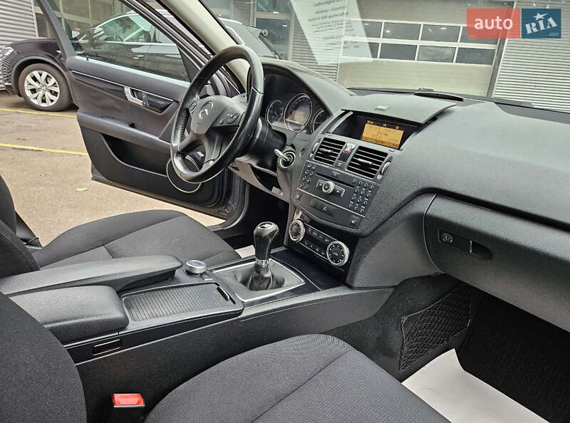 Универсал Mercedes-Benz C-Class 2009 в Каменке-Бугской