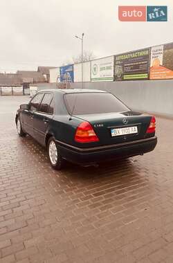 Седан Mercedes-Benz C-Class 1994 в Виннице